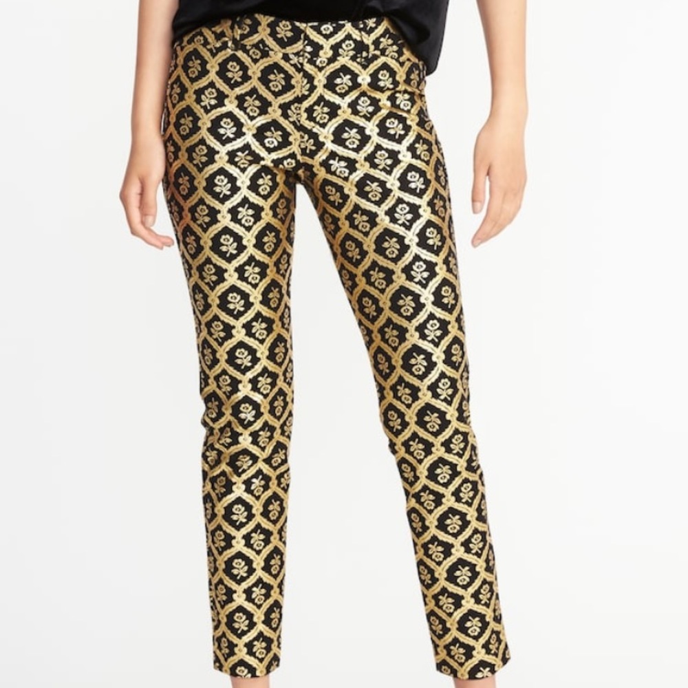 Old Navy Midrise Gold Foil Pixie Pants in size 4